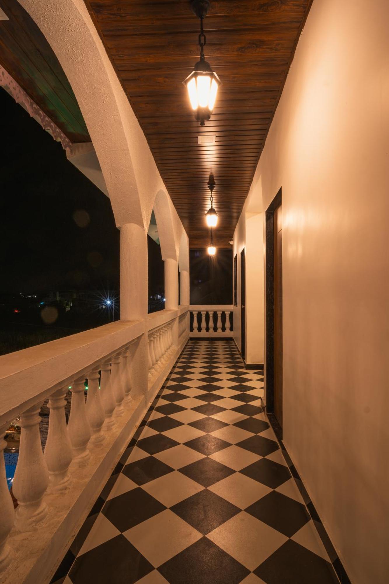 Sapphire Mansion Hotel Alībāg Exterior foto